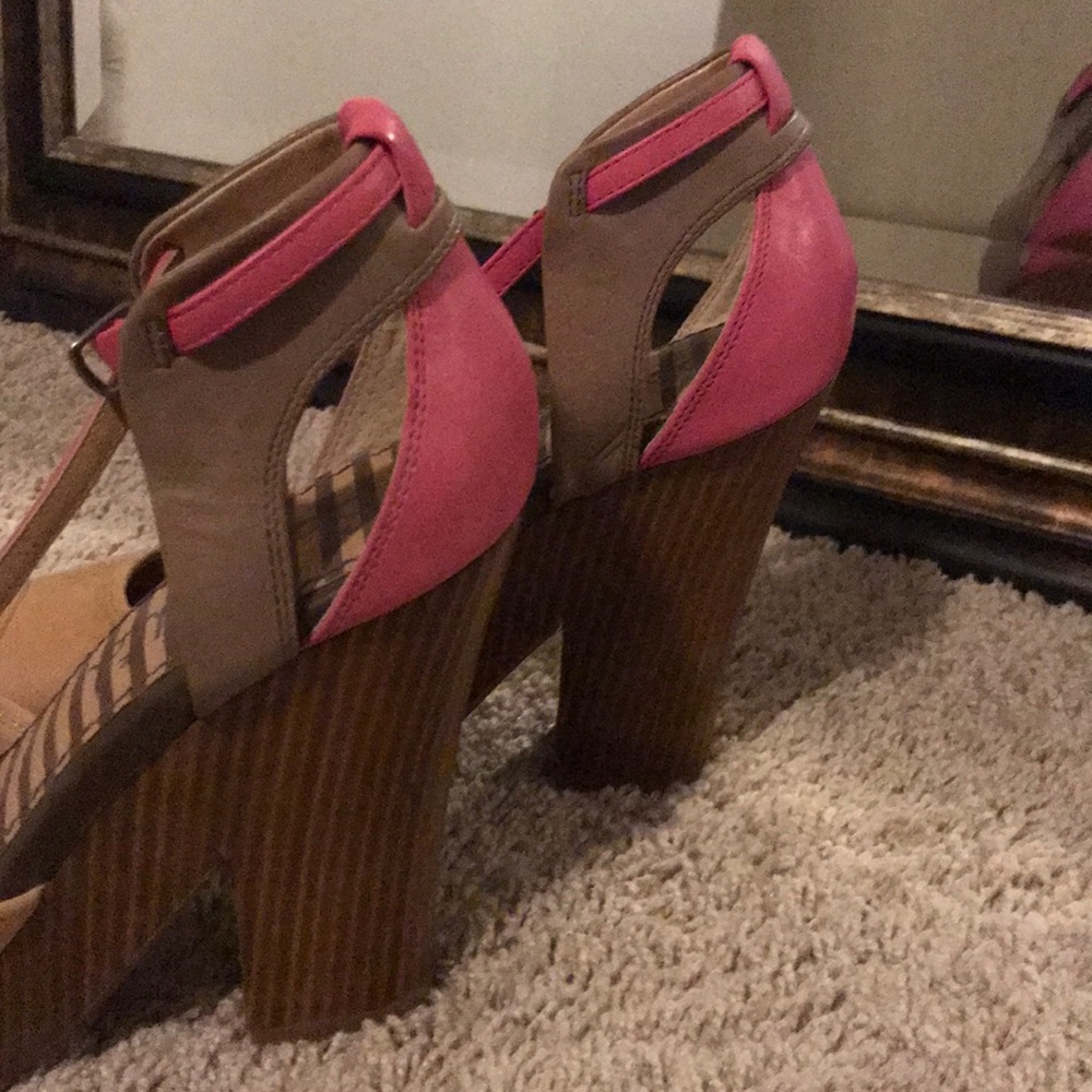Splendid Wedges 👡 - Picture 2 of 4